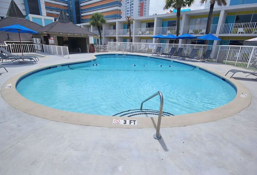 هتل Waikiki Village Retro