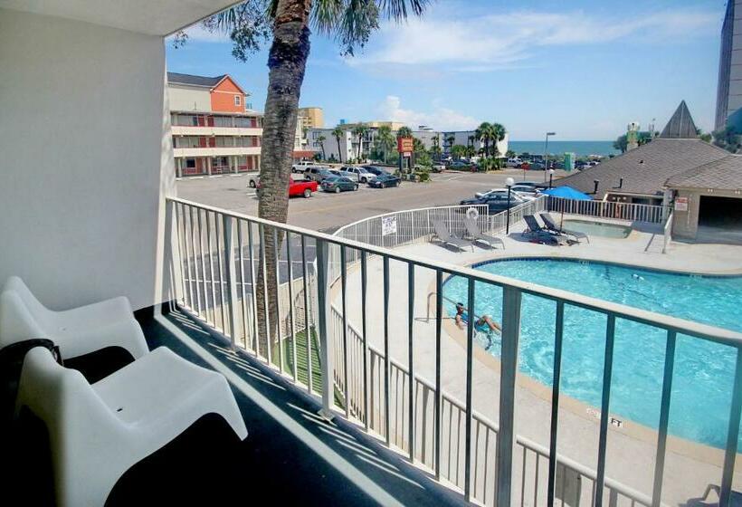 هتل Waikiki Village Retro