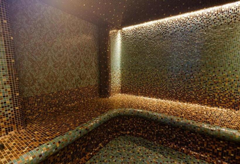 Marmaros Apart Hotel & Spa