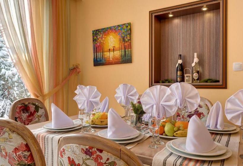 Mountain Lodge Apartments