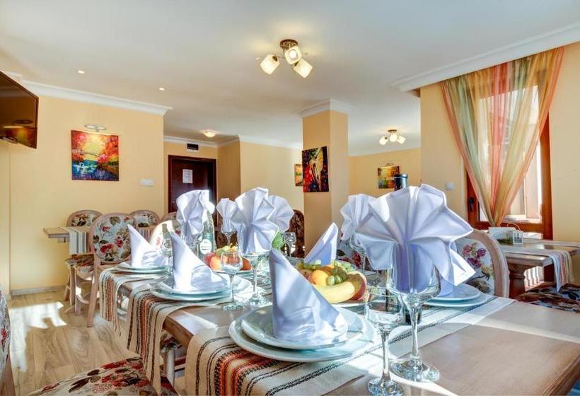 Mountain Lodge Apartments