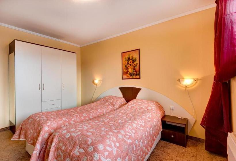 Mountain Lodge Apartments