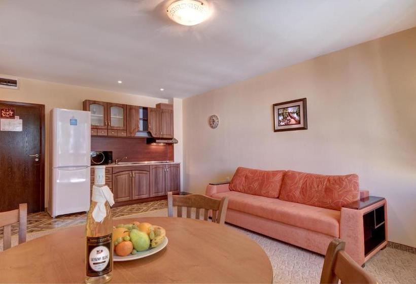 Mountain Lodge Apartments