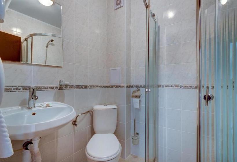 Mountain Lodge Apartments