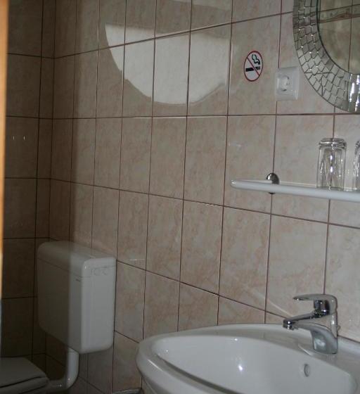 Nautilus étterem és Panzió