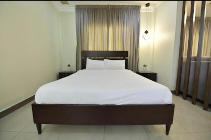 Noble Rose Apartment