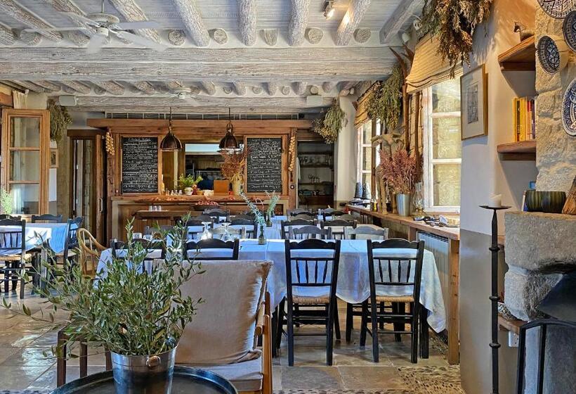 بنسيون Apokryfo Traditional Guesthouse