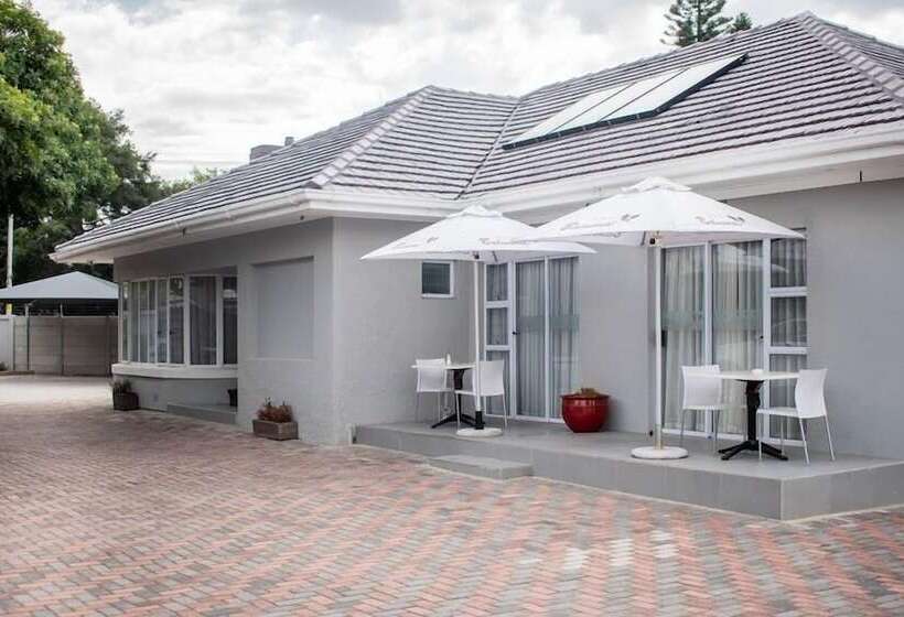 ペンション Balmoral Lodge