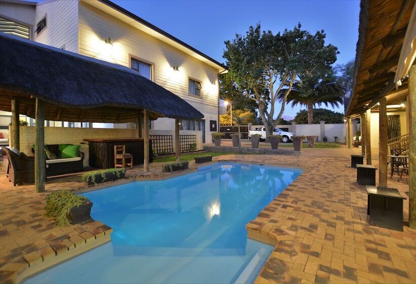 ペンション Balmoral Lodge