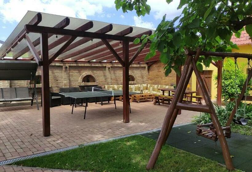 פנסיון Eckhardt Vendégház