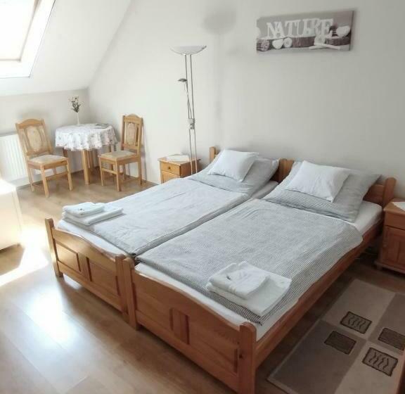 ペンション Eckhardt Vendégház