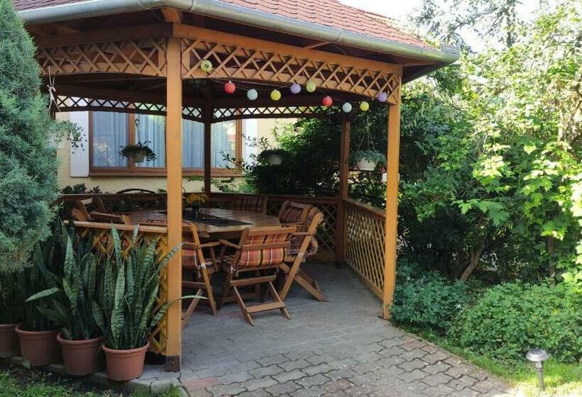 פנסיון Eckhardt Vendégház