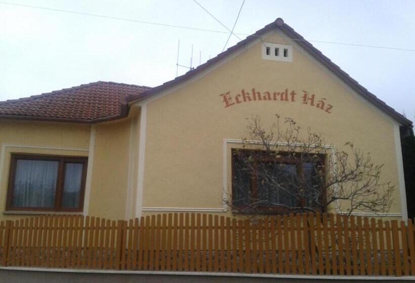 פנסיון Eckhardt Vendégház