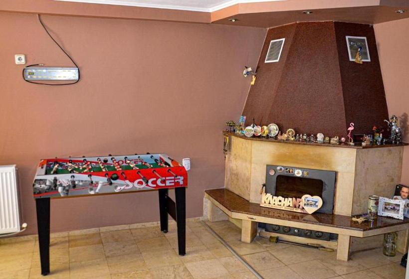 פנסיון Edelvais Guest House