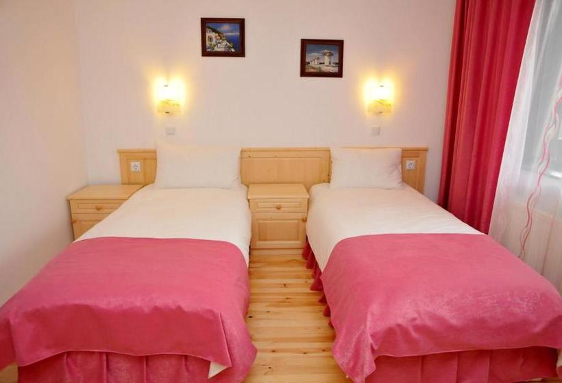 بنسيون Family Hotel And Restaurant Plamena