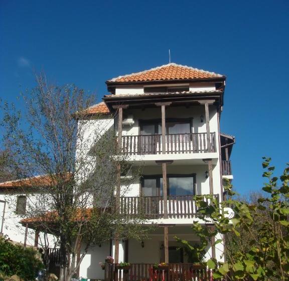 بنسيون Family Hotel And Restaurant Plamena