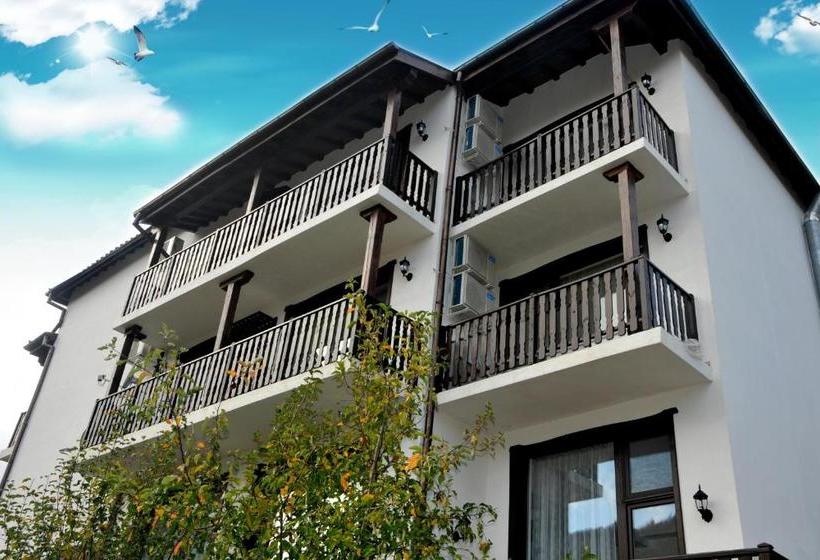 بنسيون Family Hotel And Restaurant Plamena