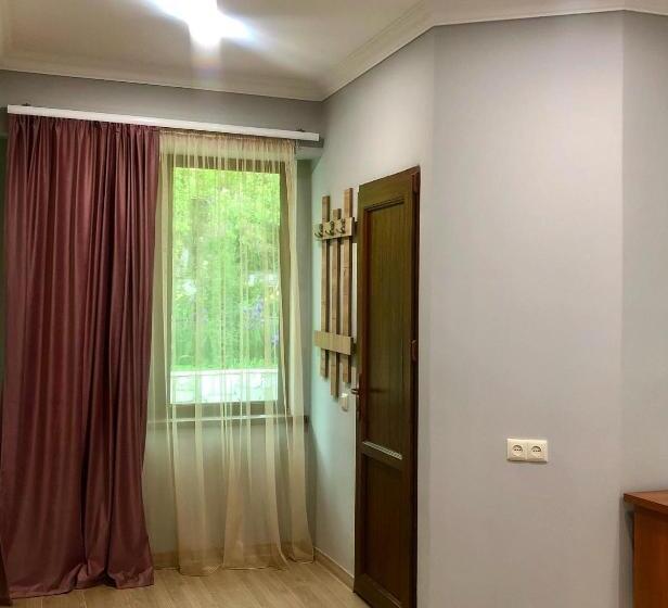 پانسیون Guest House Anahit Ijevan
