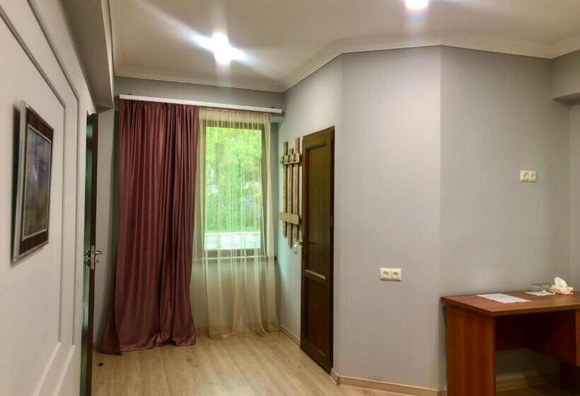 پانسیون Guest House Anahit Ijevan