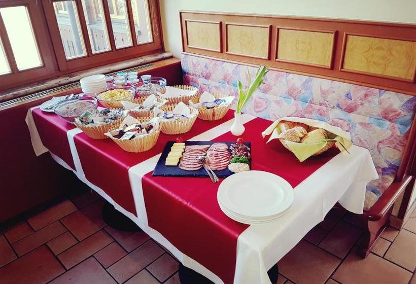 پانسیون Guest House Arvaj