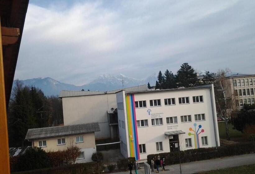 پانسیون Guest House Arvaj