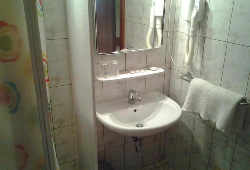 پانسیون Guest House Arvaj