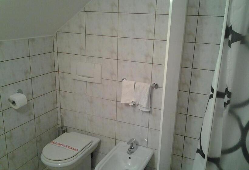 پانسیون Guest House Arvaj