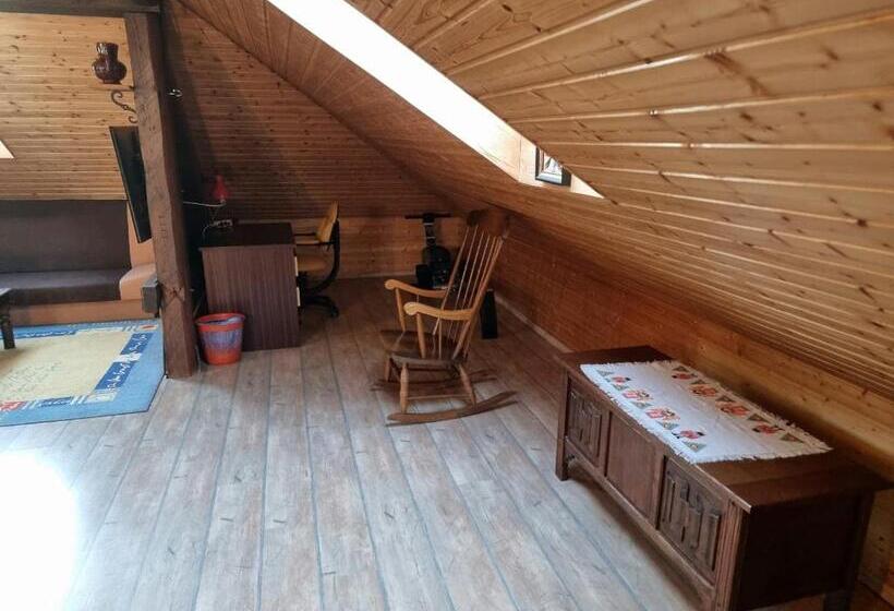 پانسیون Guest House Arvaj