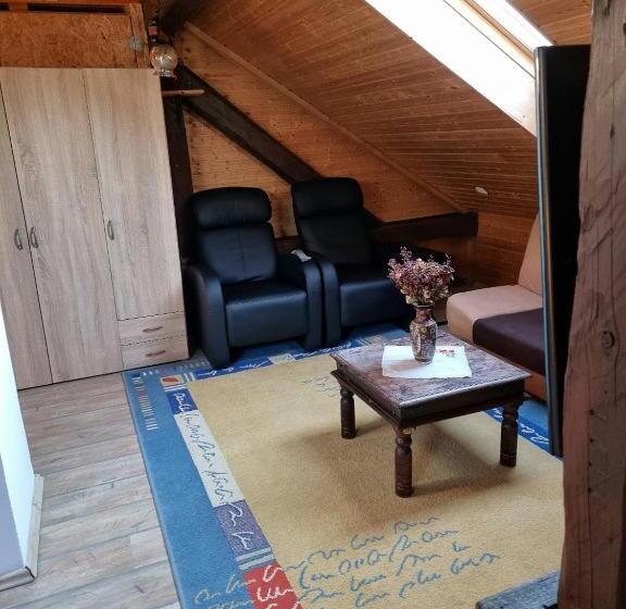 پانسیون Guest House Arvaj