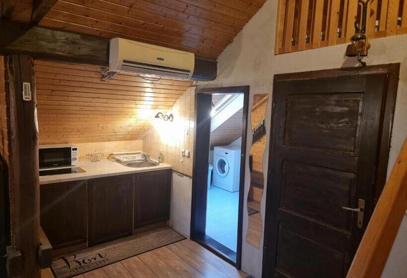 پانسیون Guest House Arvaj