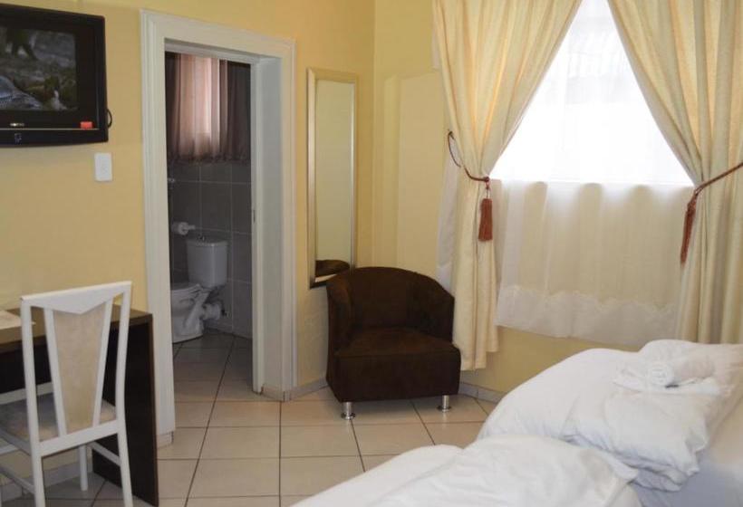 ペンション Henry George Guest House