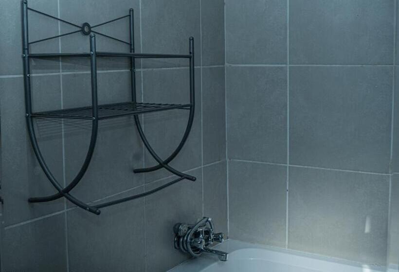 ペンション Henry George Guest House