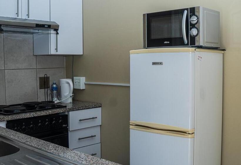 ペンション Henry George Guest House