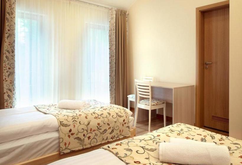 پانسیون Kamanos