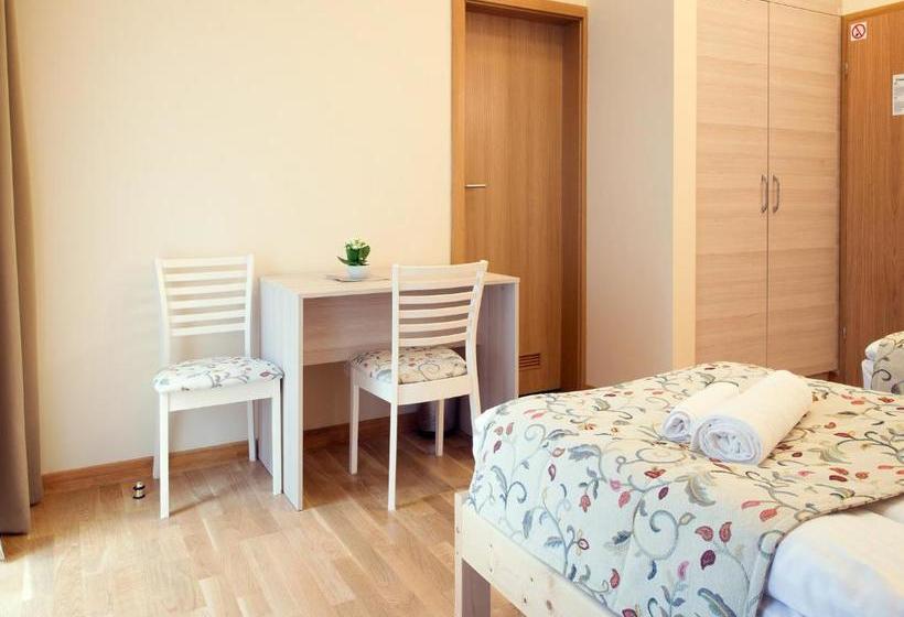 پانسیون Kamanos