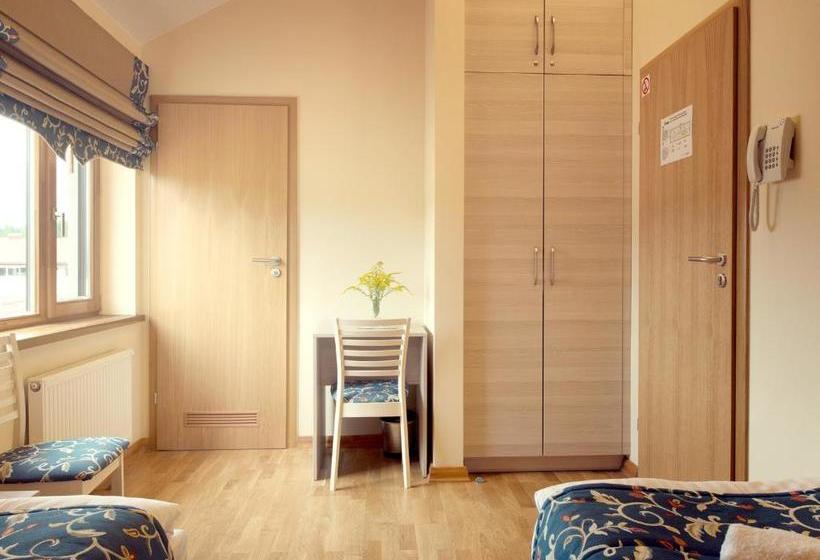 پانسیون Kamanos