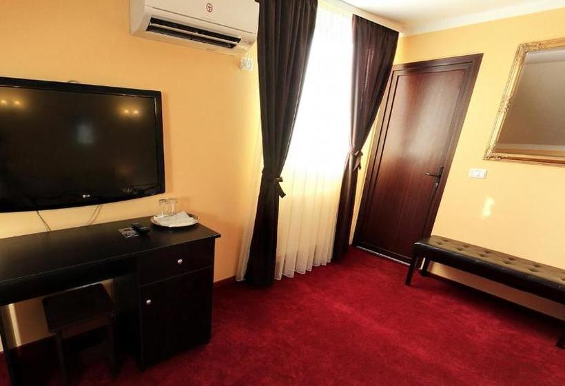 بنسيون La Storia Guest House