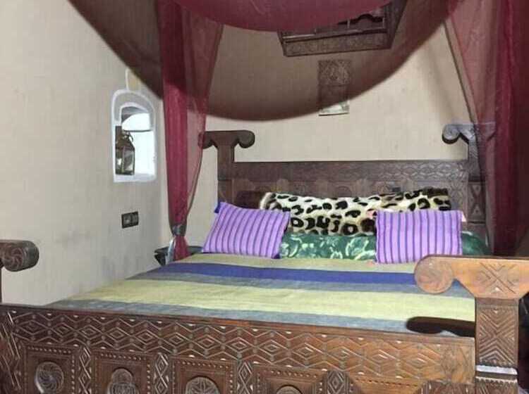 پانسیون Le Sauvage Noble