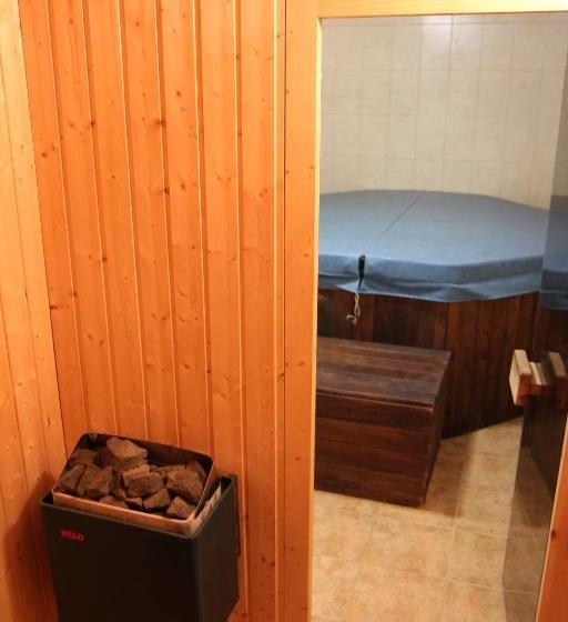 ペンション New Bakalov House