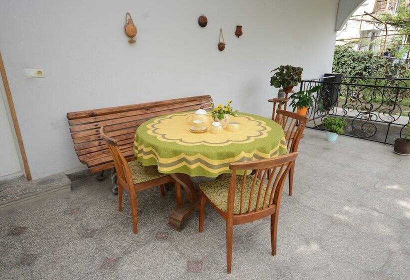 پانسیون Olimpo Guest House