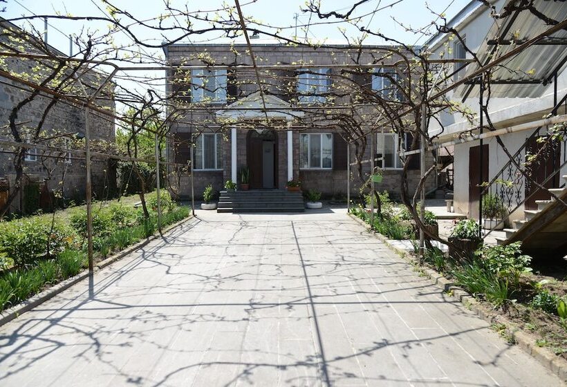 پانسیون Olimpo Guest House