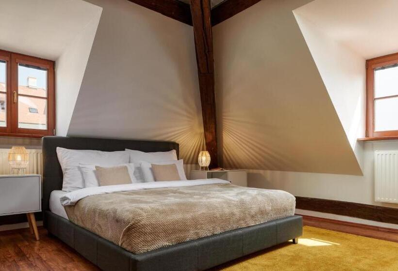 پانسیون Orangerie By Kh