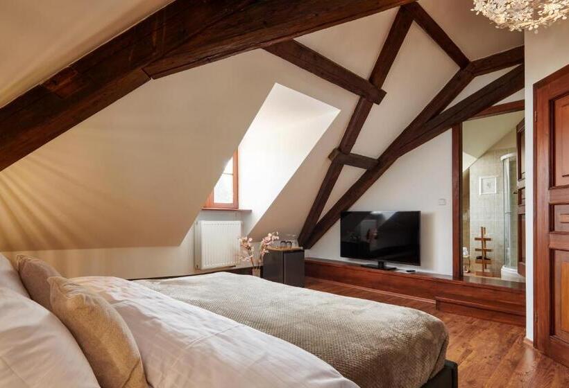 پانسیون Orangerie By Kh