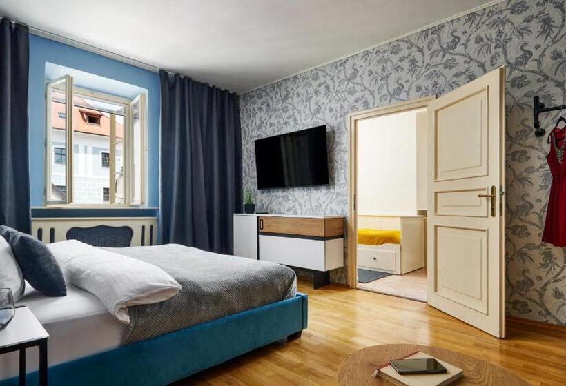 پانسیون Orangerie By Kh