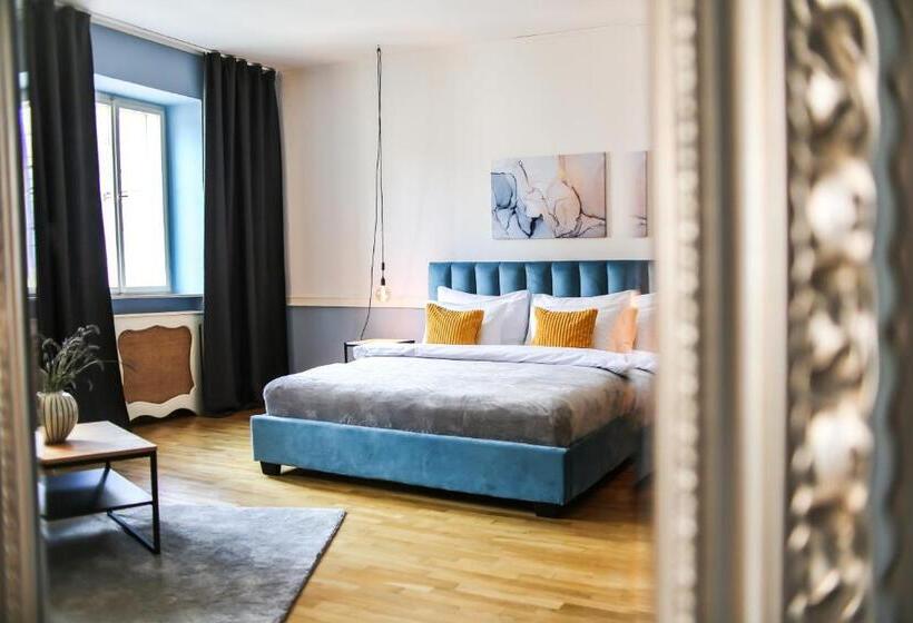 پانسیون Orangerie By Kh