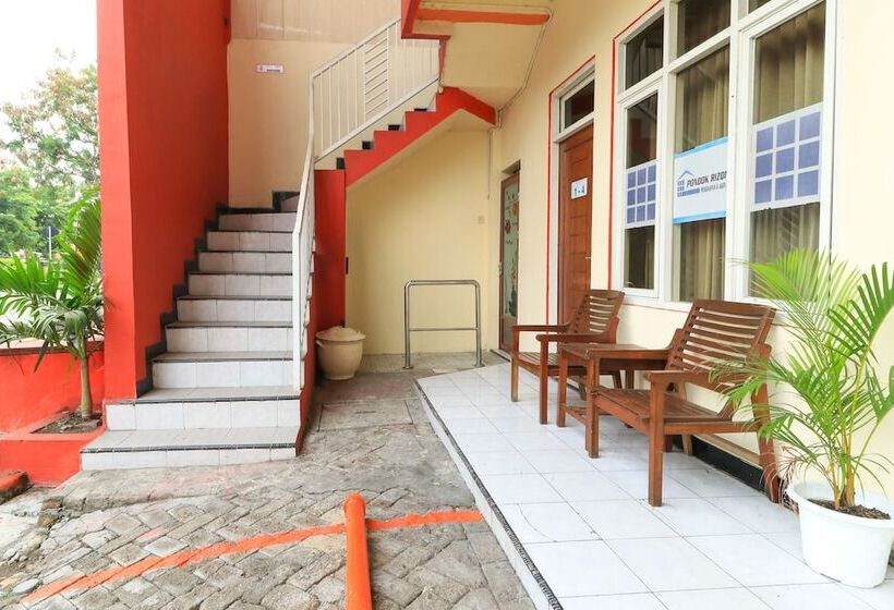 膳宿费 Penginapan Pondok Rizqi Syariah