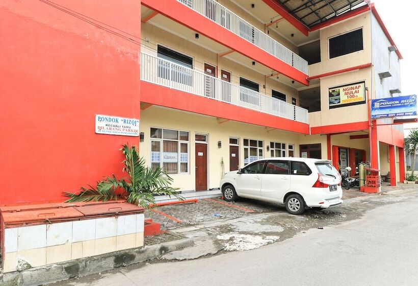 膳宿费 Penginapan Pondok Rizqi Syariah