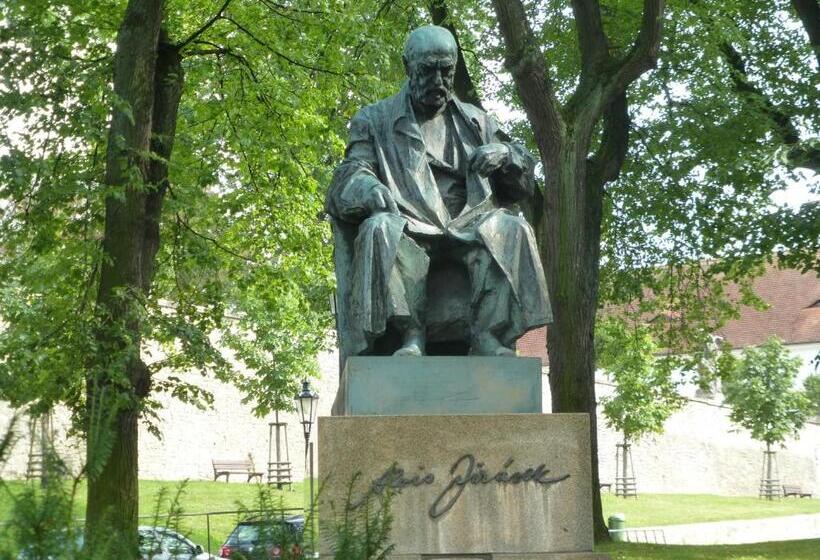 ペンション Penzion V Podzámčí Litomyšl