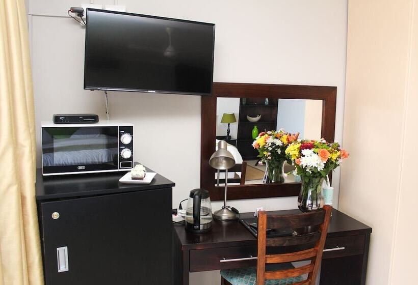 بنسيون Relax Inn