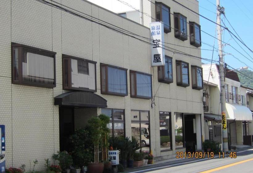 פנסיון Takaraya